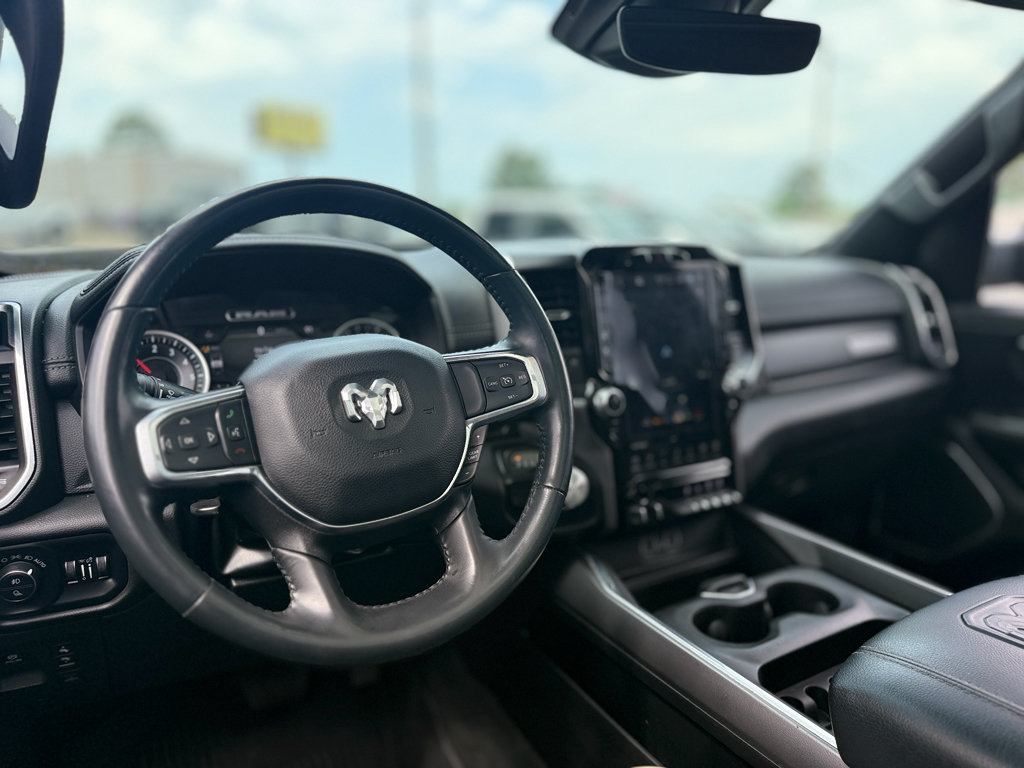 Used 2023 RAM 1500 Laramie RWD image 31