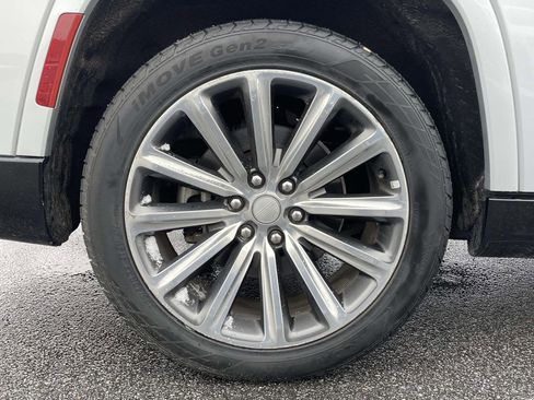 Used 2023 Jeep Grand Wagoneer L Series II image 33