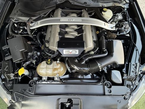 Used 2017 Ford Mustang GT Premium image 33