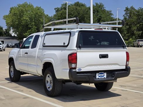 Used 2023 Toyota Tacoma SR RWD image 5