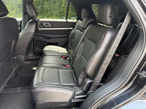 Used 2018 Ford Explorer Sport w/ Equipment Group 401A AWD/4WD image 11
