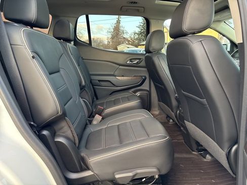Used 2023 GMC Acadia Denali w/ Denali Technology Package image 36