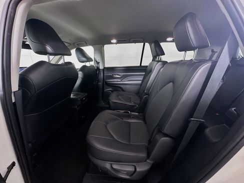 Used 2024 Toyota Grand Highlander XLE image 29