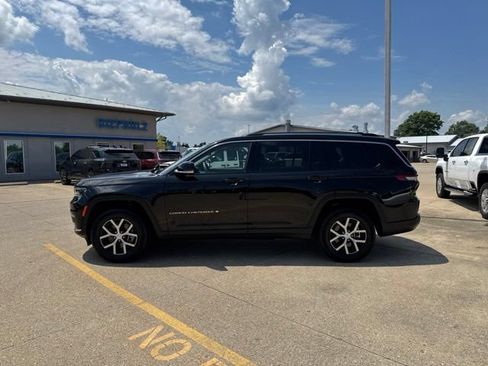 Used 2023 Jeep Grand Cherokee L Limited w/ Luxury Tech Group II AWD/4WD image 4