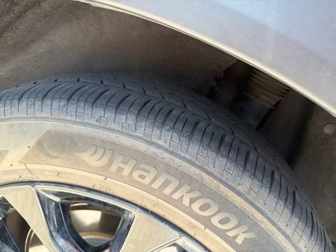 Used 2024 Honda HR-V Sport image 9