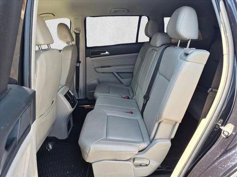 Used 2018 Volkswagen Atlas SE FWD image 16