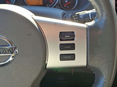 Used 2014 Nissan Frontier SL w/ SL Moonroof Package image 23