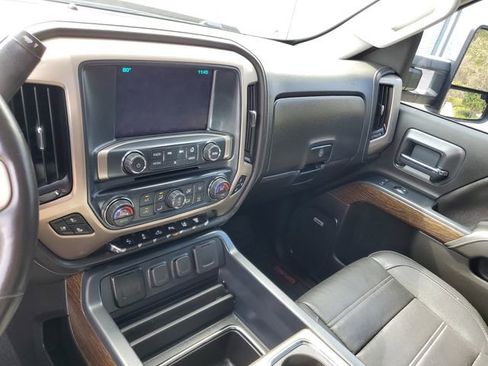 Used 2018 GMC Sierra 2500 Denali w/ Duramax Plus Package image 27
