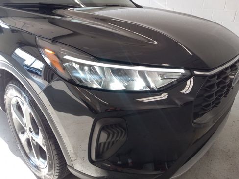 Used 2025 Ford Escape ST-Line FWD image 5