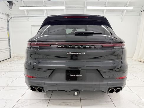 Certified 2024 Porsche Cayenne S AWD/4WD image 13