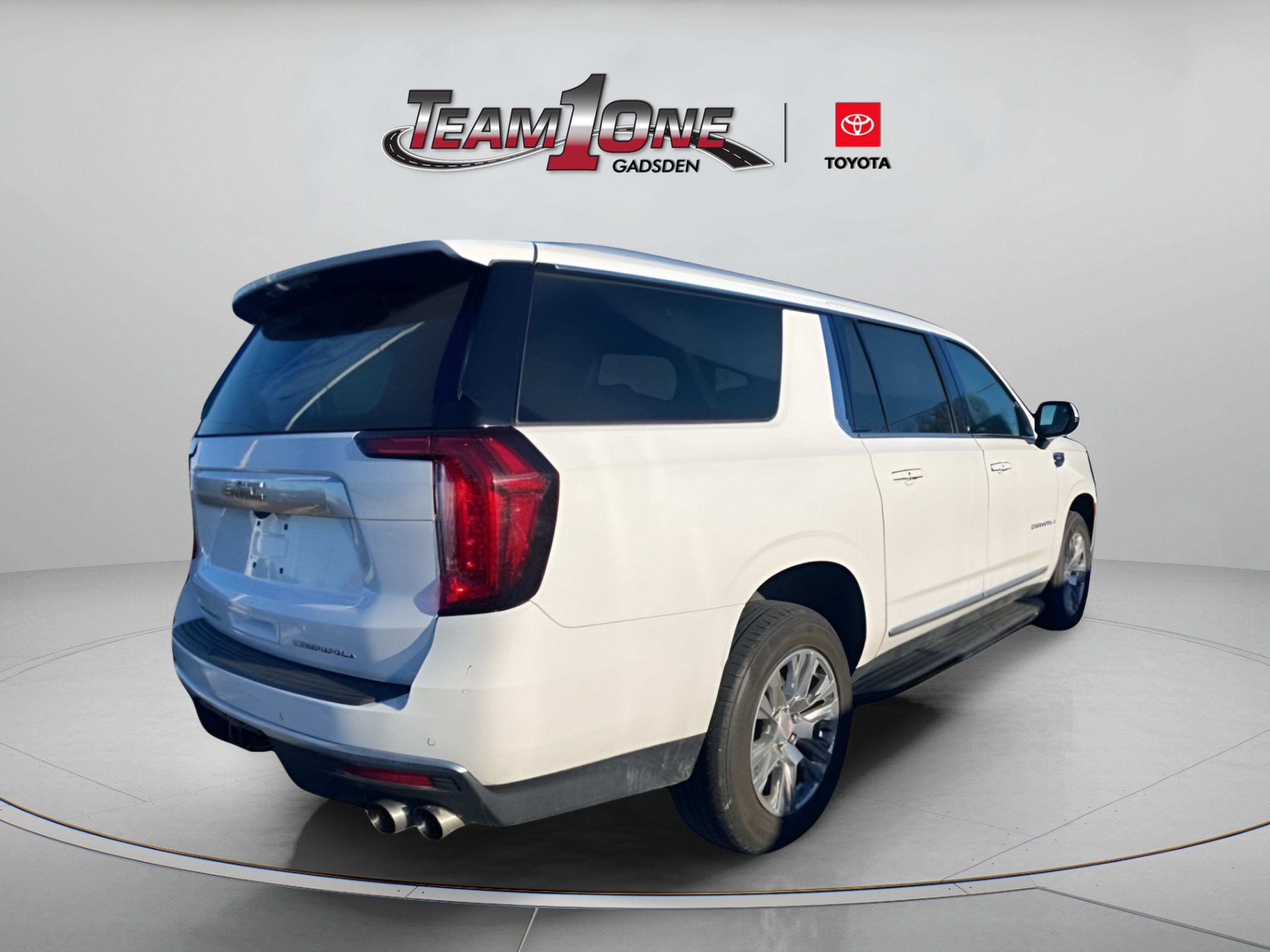 Used 2024 GMC Yukon XL Denali RWD image 7