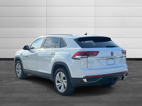 Used 2020 Volkswagen Atlas Cross Sport SE FWD image 3