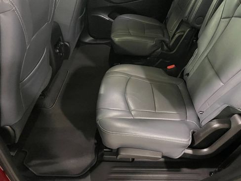 Used 2018 Buick Enclave Essence image 21