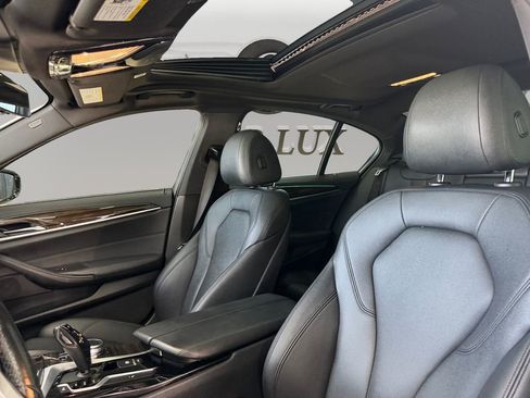 Used 2019 BMW 530i RWD image 9