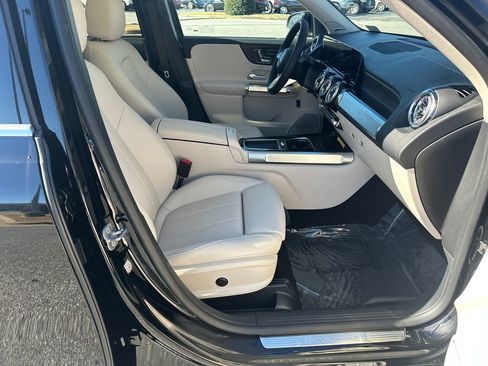 New 2026 Mercedes-Benz GLB 250 image 14