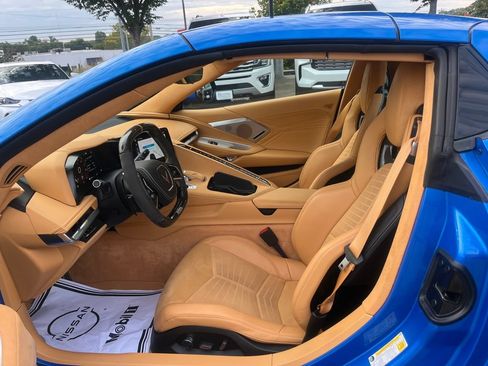 Used 2025 Chevrolet Corvette Z06 RWD image 9
