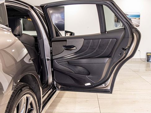 Used 2022 Lexus LS 500 F Sport image 40