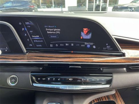 Certified 2024 Cadillac Escalade Premium Luxury w/ Performance Package image 33
