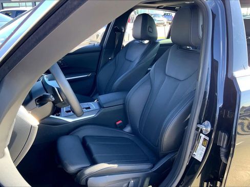 Certified 2025 BMW 330i Sedan image 7
