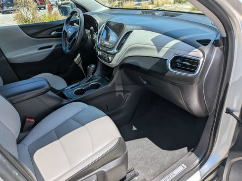 Used 2018 Chevrolet Equinox Premier FWD image 14