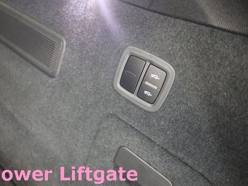 Used 2020 Porsche Cayenne Turbo image 47