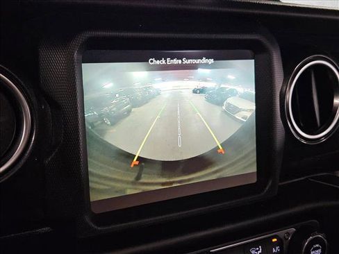 Used 2021 Jeep Wrangler Unlimited Rubicon w/ Trailer Tow Package image 14