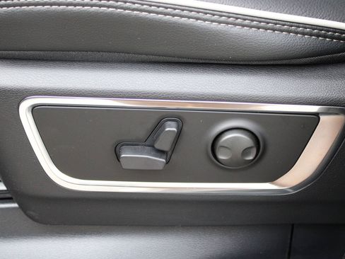 New 2026 RAM 1500 Laramie w/ Advanced Safety Group II AWD/4WD image 13