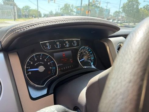 Used 2011 Ford F150 Lariat w/ Lariat Chrome Pkg RWD image 15