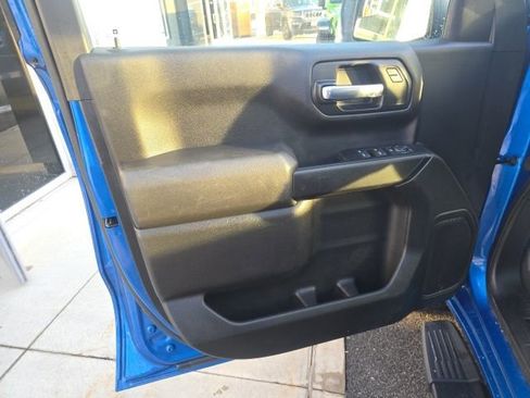 Used 2023 Chevrolet Silverado 1500 Custom image 10