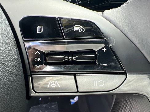 New 2025 Hyundai Elantra Sport image 25