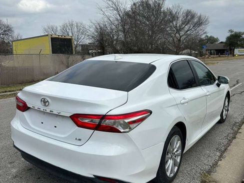 Used 2019 Toyota Camry LE FWD image 1
