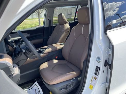 New 2026 Toyota Grand Highlander AWD image 14