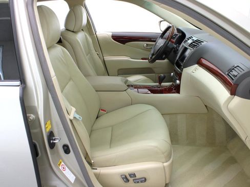 Used 2012 Lexus LS 460 w/ Luxury Value Edition RWD image 47