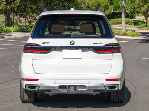Used 2024 BMW X7 xDrive40i AWD/4WD image 7