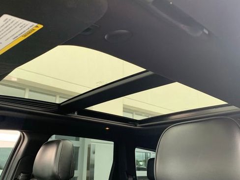 Used 2019 Jeep Grand Cherokee High Altitude AWD/4WD image 9