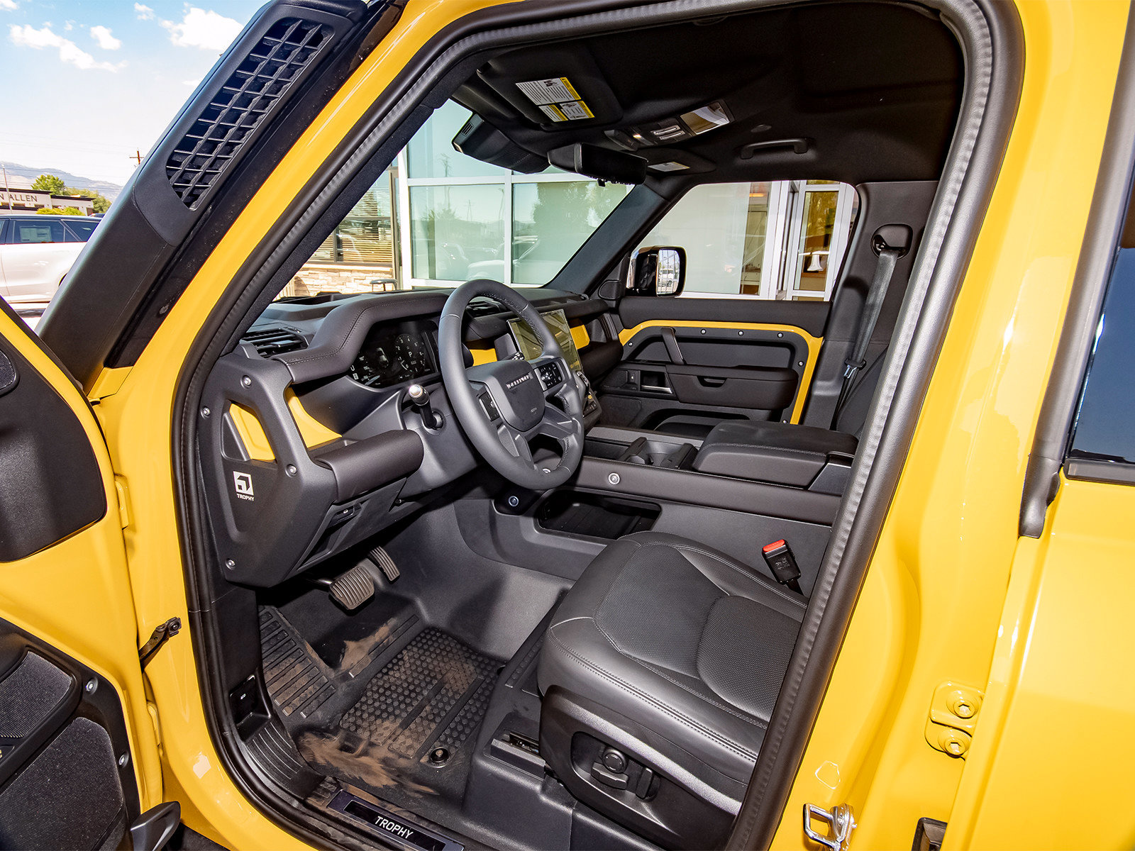 New 2026 Land Rover Defender 110 AWD/4WD image 36