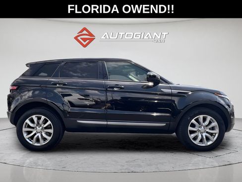 Used 2019 Land Rover Range Rover Evoque SE AWD/4WD image 9