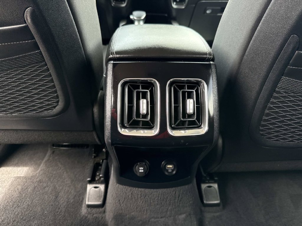 Used 2023 Kia Sorento LX FWD image 19