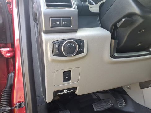 Used 2019 Ford F250 XLT w/ XLT Premium Package AWD/4WD image 23