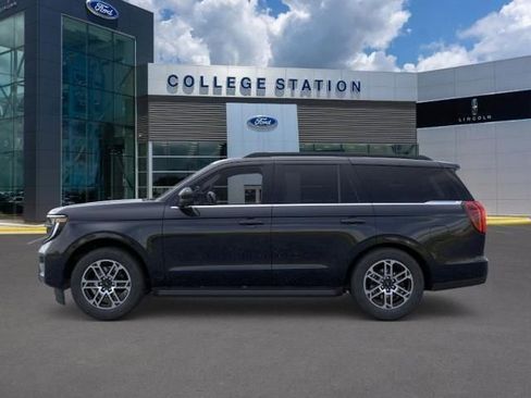 New 2025 Ford Expedition Active image 3