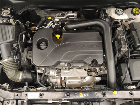 Used 2024 Chevrolet Equinox LT FWD image 30