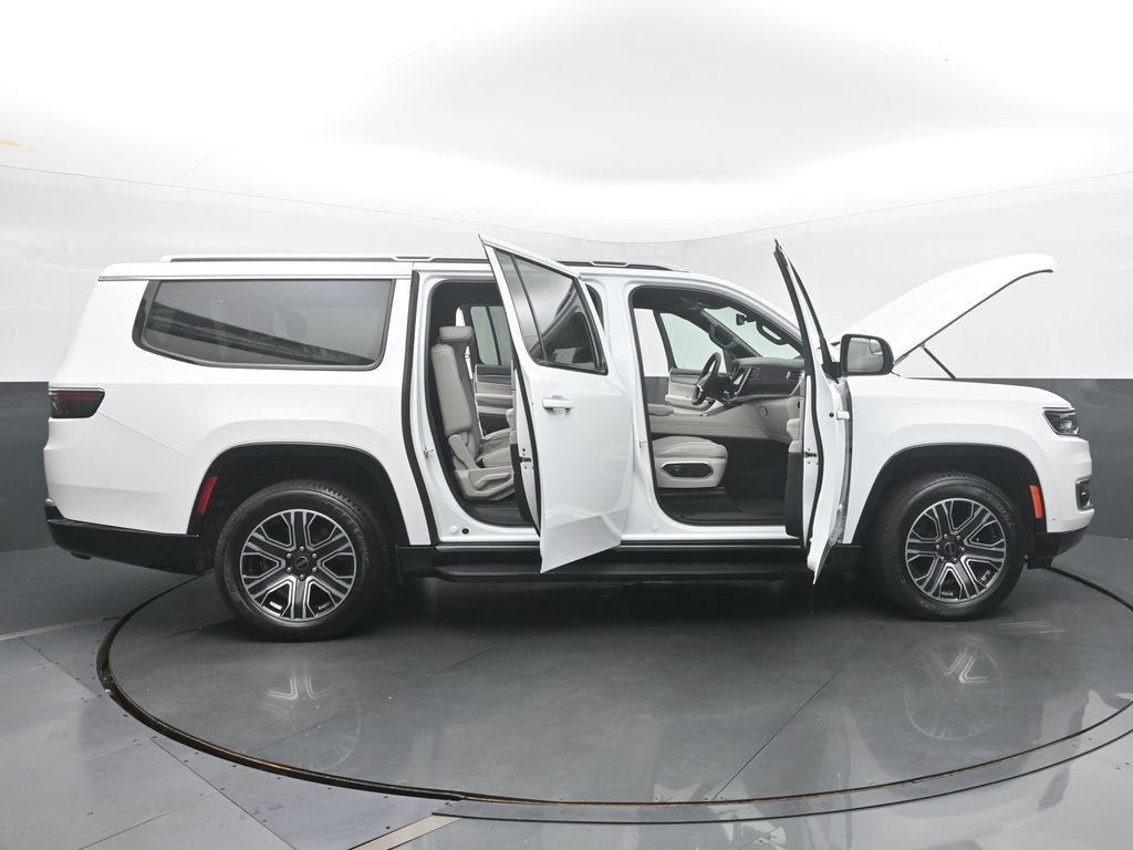 Used 2025 Jeep Wagoneer L 4WD image 61
