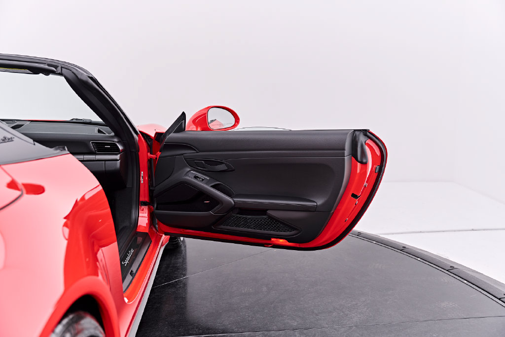 Used 2019 Porsche 911 Speedster w/ Chrono Package RWD image 33