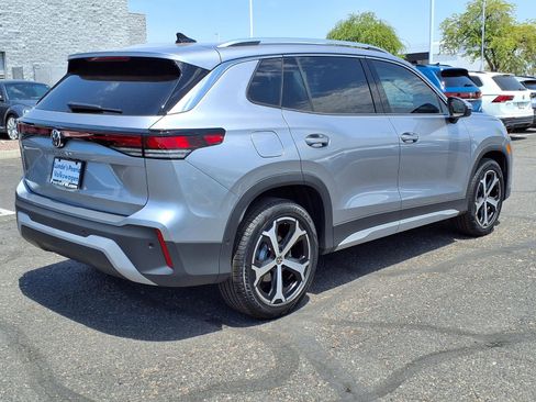 New 2026 Volkswagen Tiguan SE FWD image 5