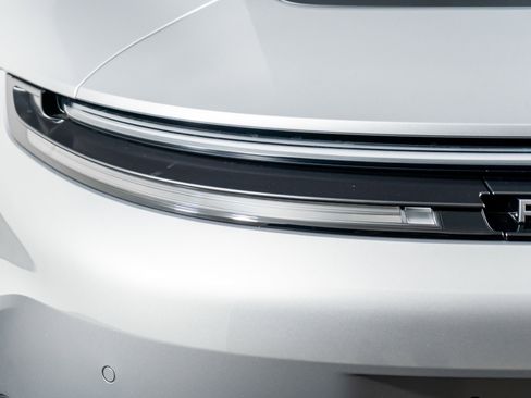 Used 2025 Porsche 911 Carrera S w/ Premium Package image 9