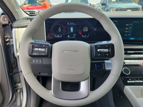 Used 2025 Hyundai Santa Fe SEL AWD/4WD image 24