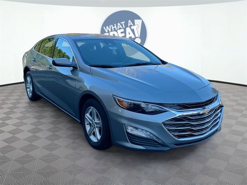 Used 2024 Chevrolet Malibu LT image 1