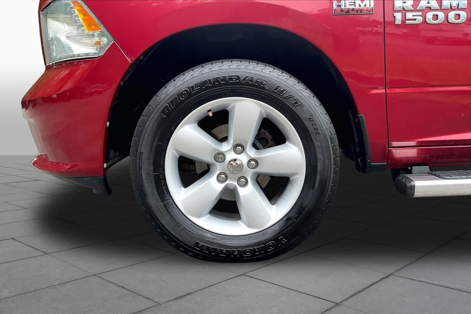 Used 2014 RAM 1500 Express AWD/4WD image 10