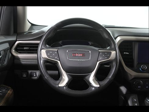 Certified 2019 GMC Acadia Denali w/ Technology Package AWD/4WD image 7