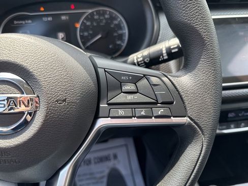 Used 2020 Nissan Kicks SV FWD image 14